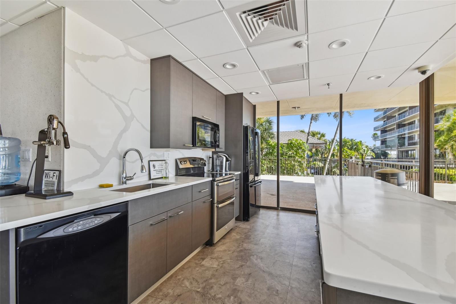 7600 BAYSHORE DR #307