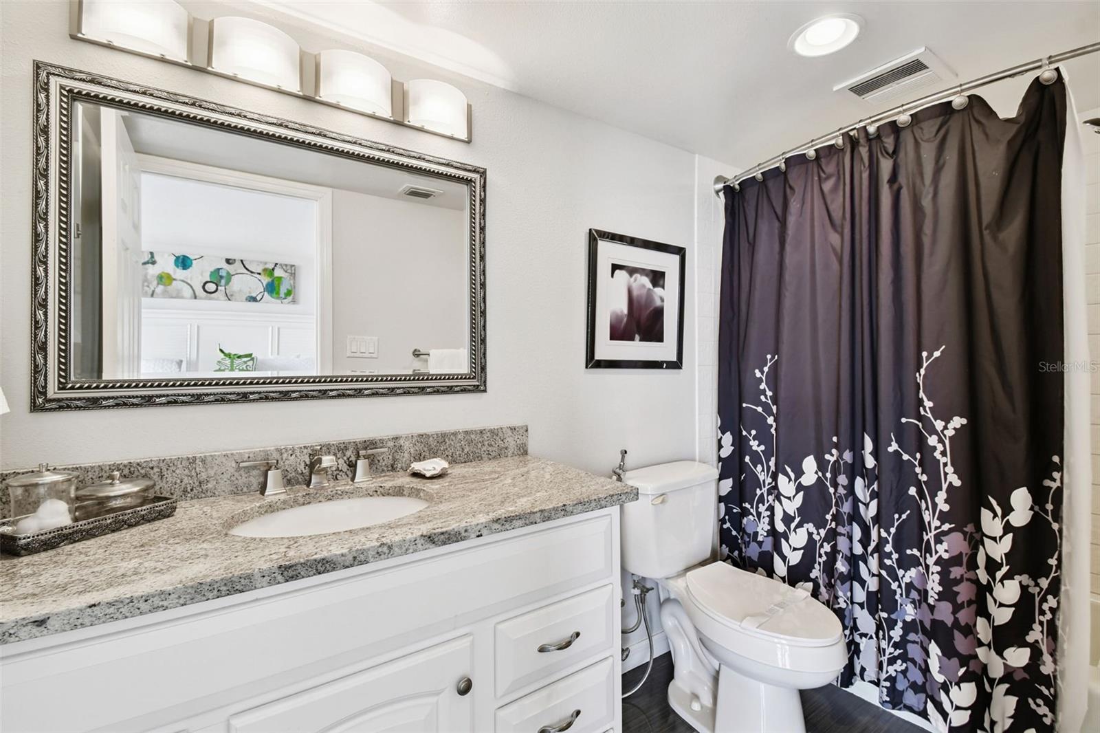 7600 BAYSHORE DR #307