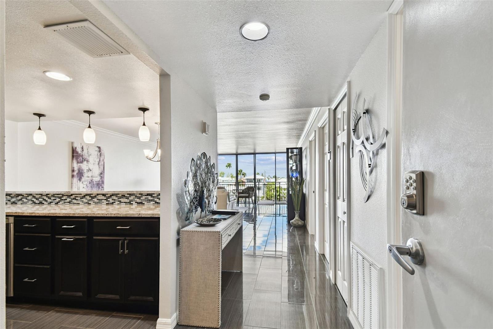 7600 BAYSHORE DR #307