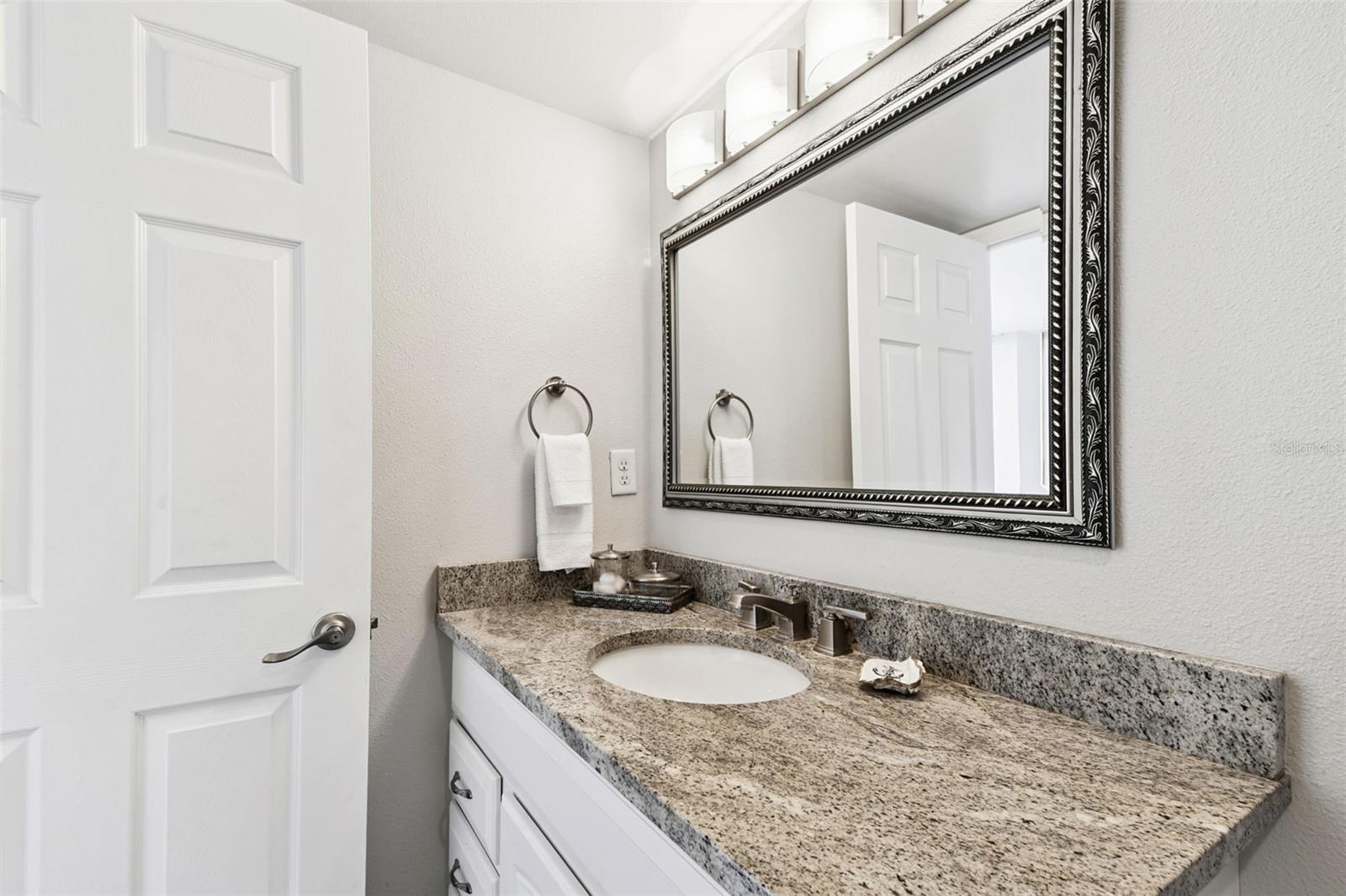 7600 BAYSHORE DR #307