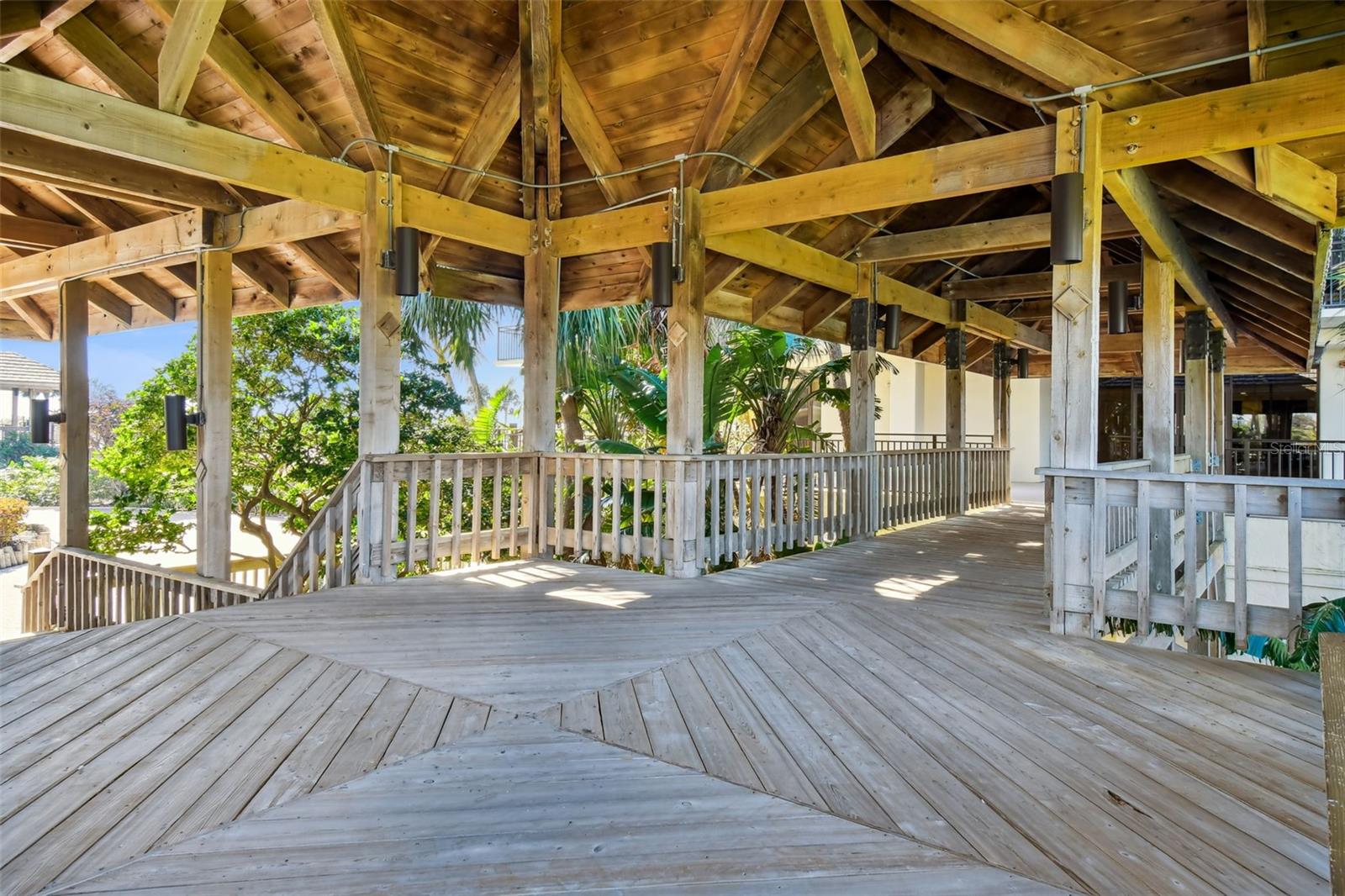 7600 BAYSHORE DR #307