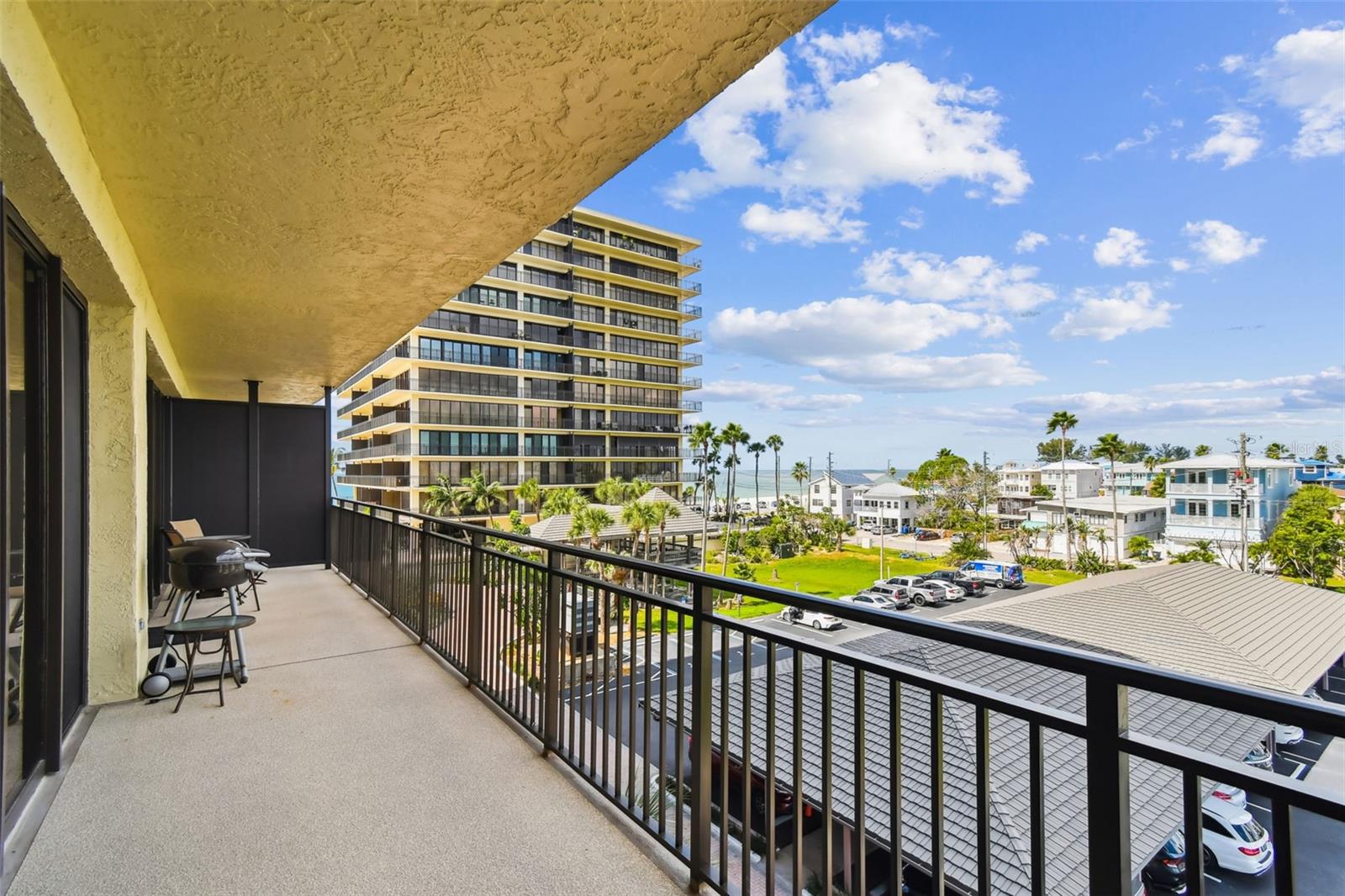 7600 BAYSHORE DR #307