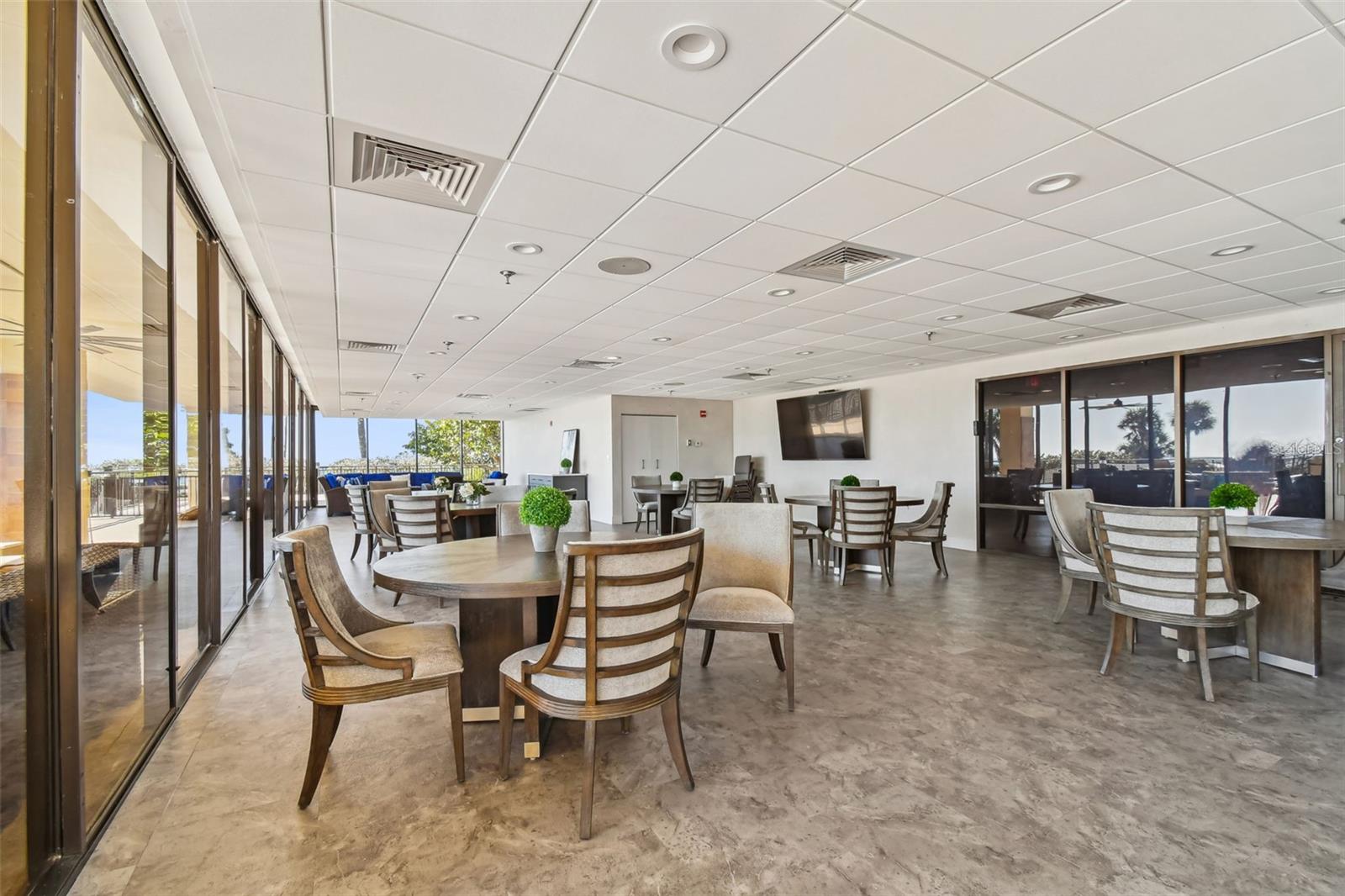 7600 BAYSHORE DR #307