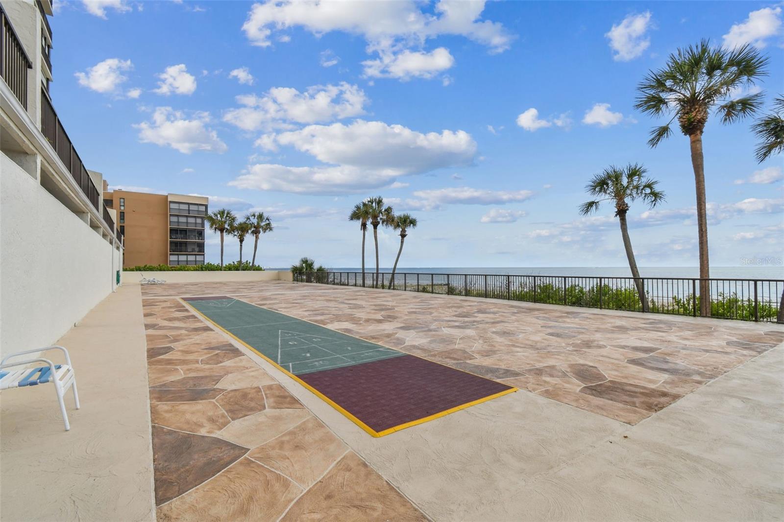 14950 GULF BLVD #404