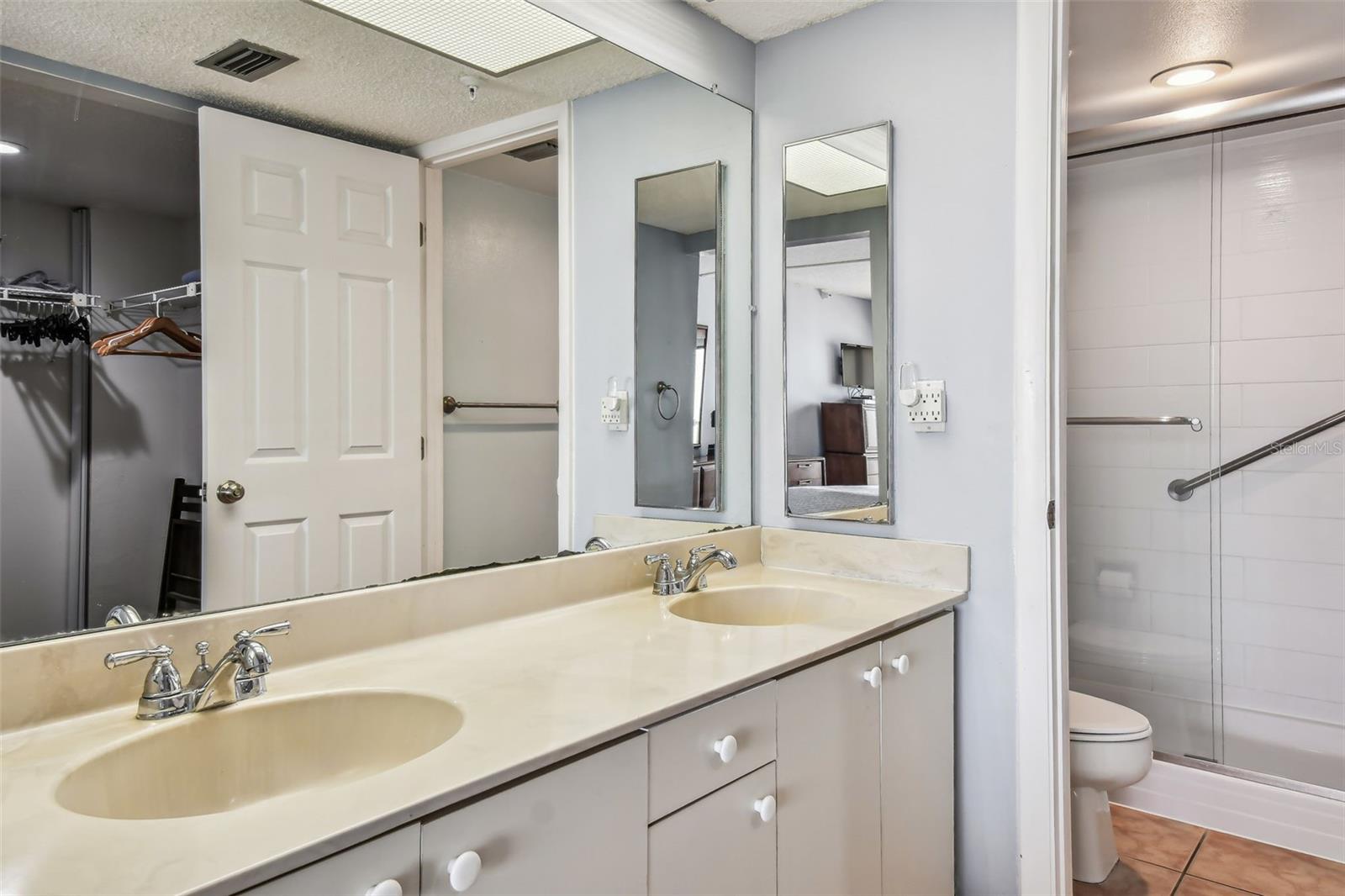 14950 GULF BLVD #404