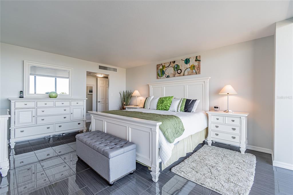 7600 BAYSHORE DRIVE Unit: 307