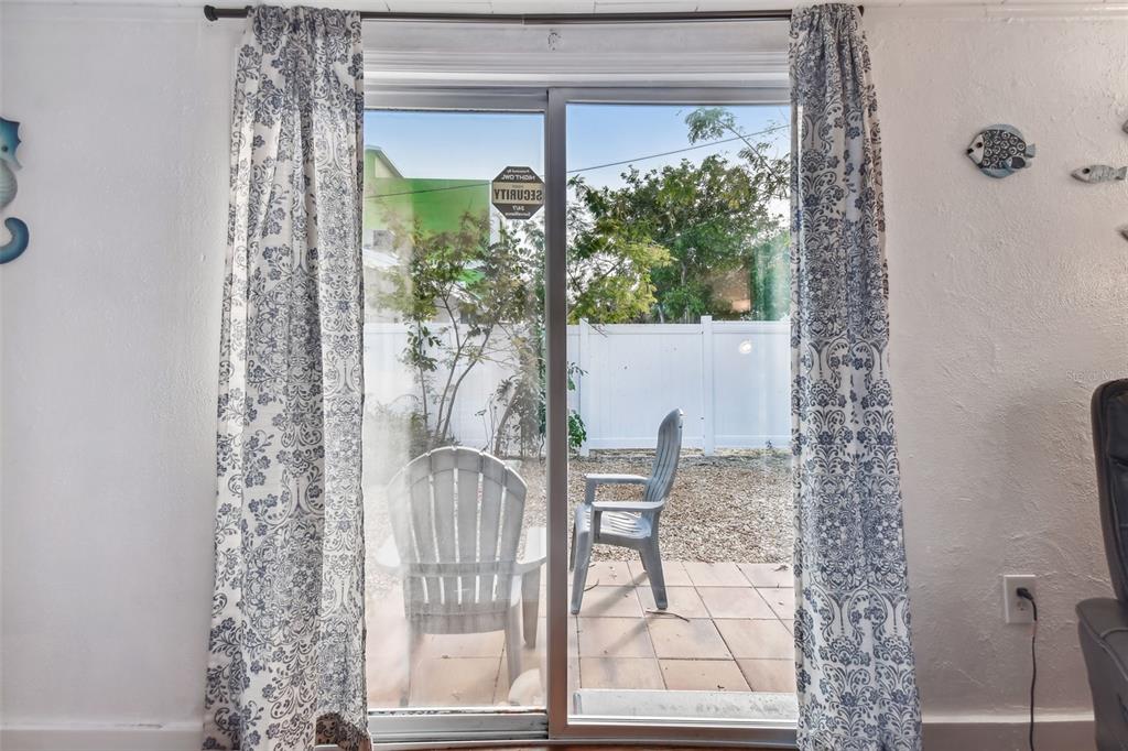 2116/2114 1ST STREET