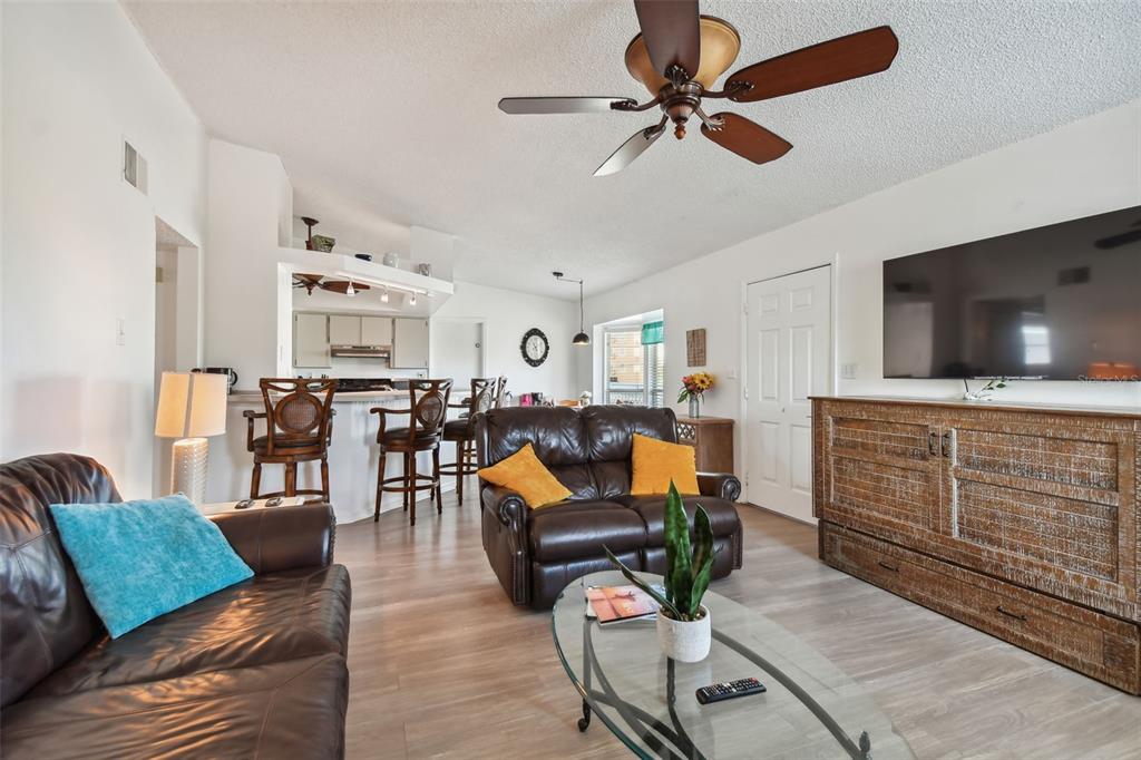 2116/2114 1ST STREET