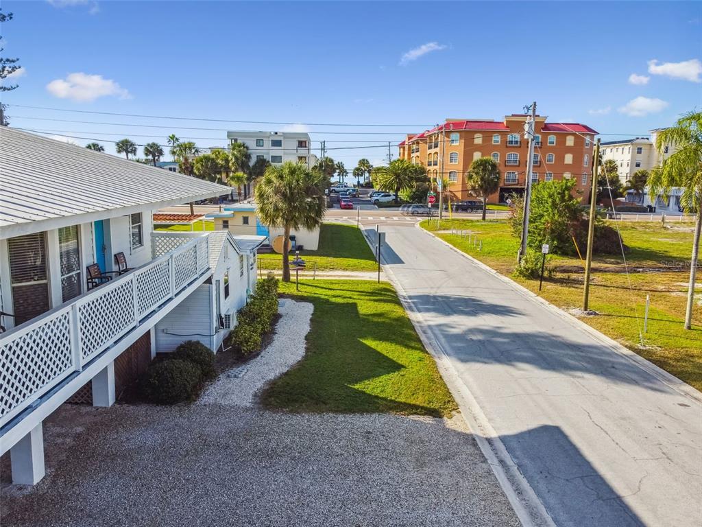 2116/2114 1ST STREET