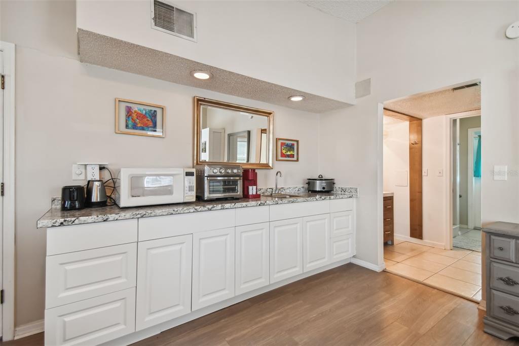 2116/2114 1ST STREET