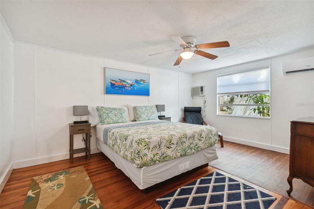 2116/2114 1ST STREET