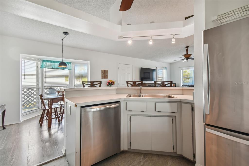 2116/2114 1ST STREET