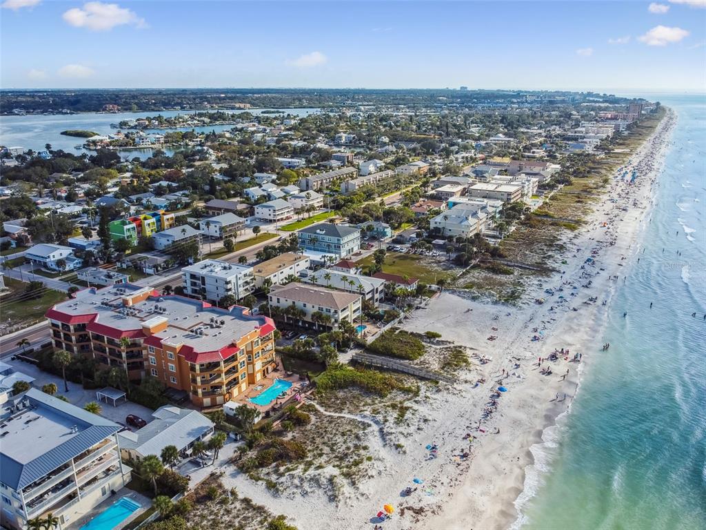 2116/2114 1ST STREET