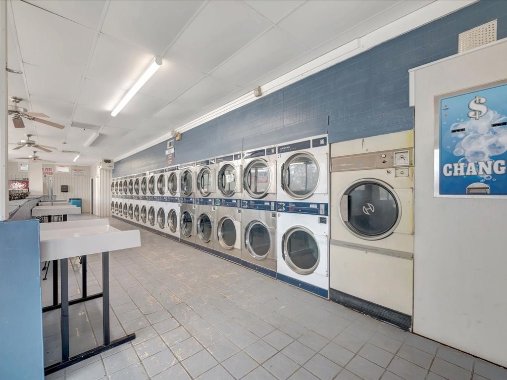 1318,1111,904 Paul Avenue