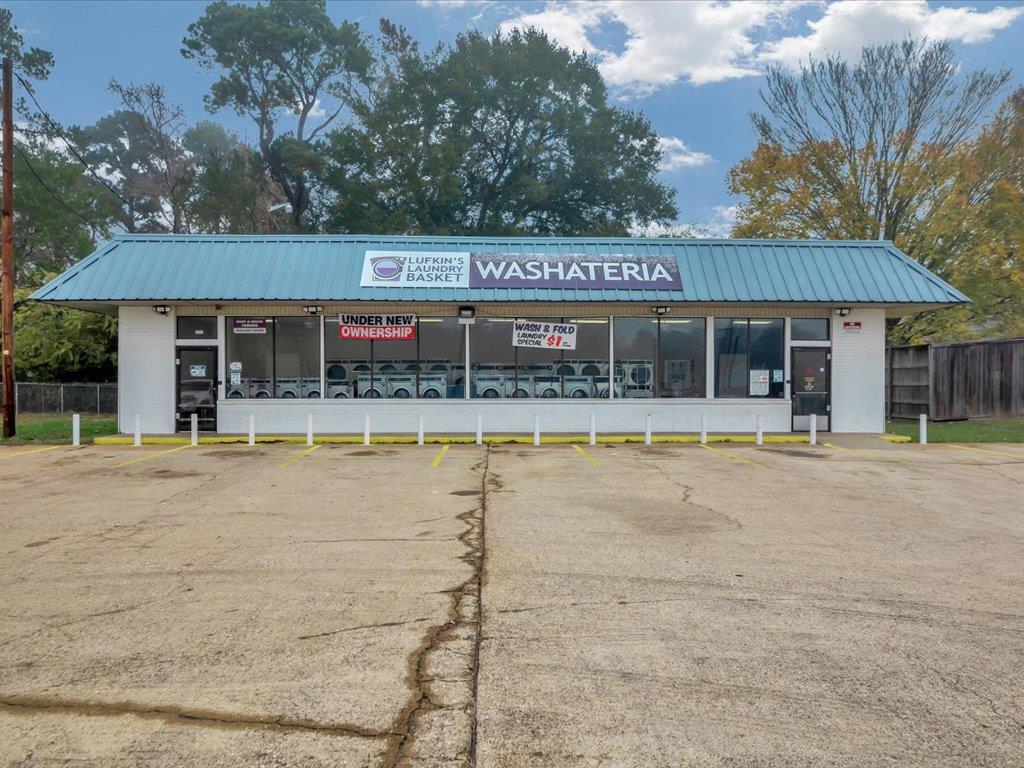 1318,1111,904 Paul Avenue