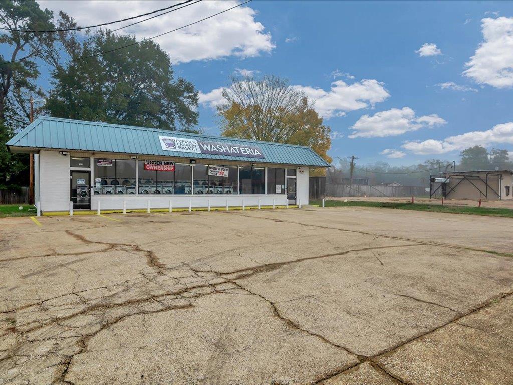 1318,1111,904 Paul Avenue