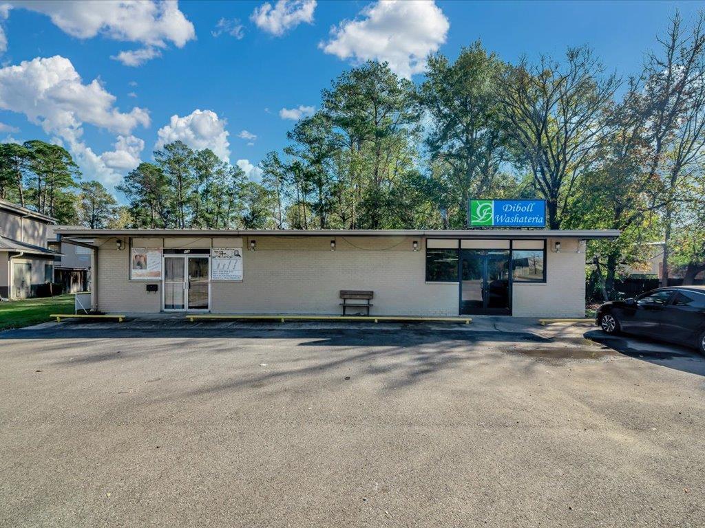 1318,1111,904 Paul Avenue