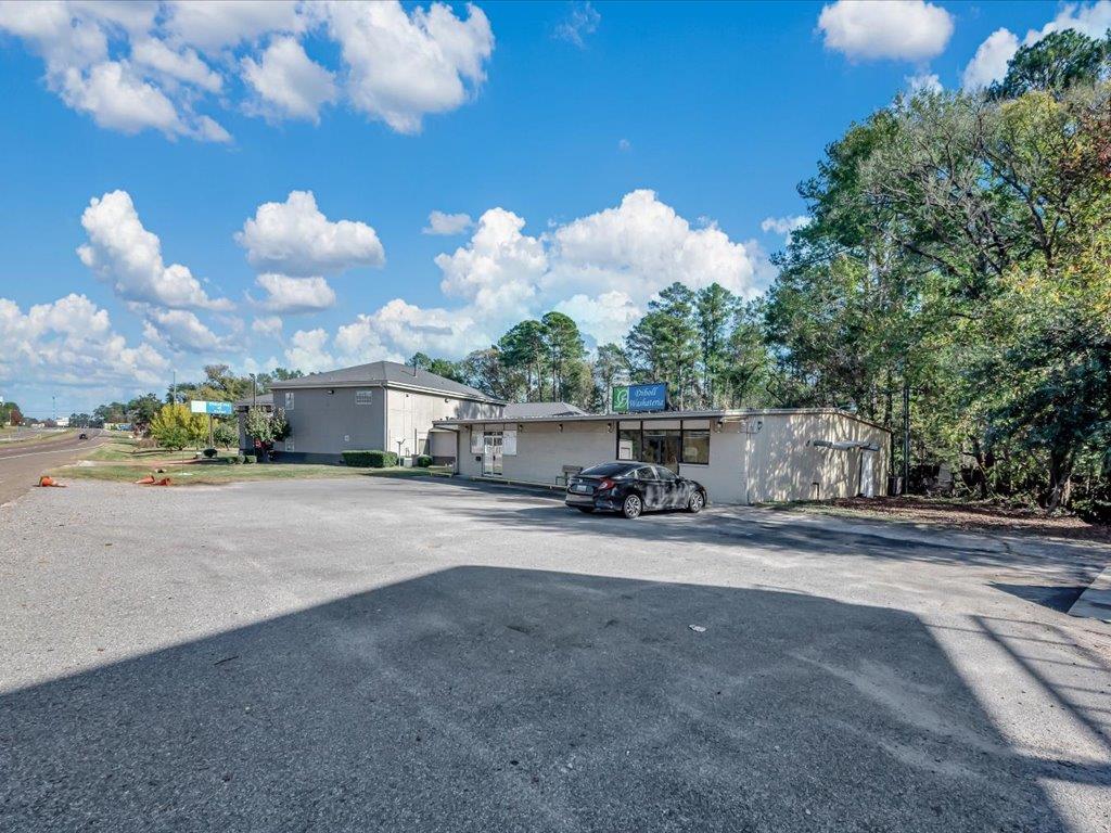 1318,1111,904 Paul Avenue