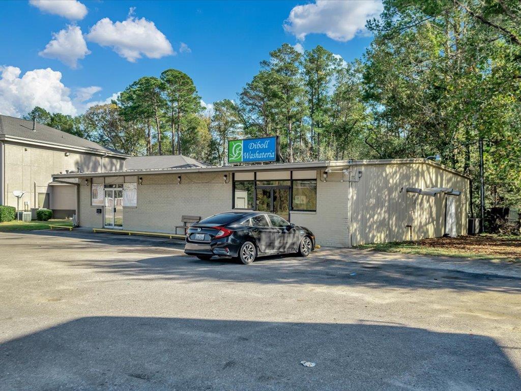 1318,1111,904 Paul Avenue