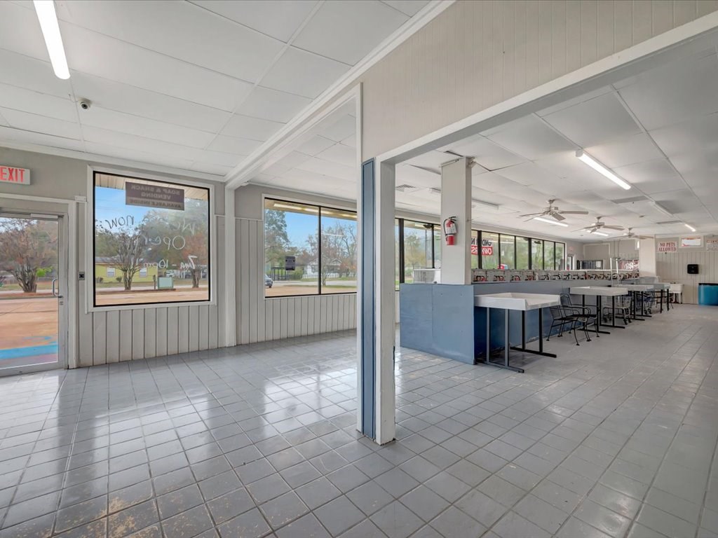 1318,1111,904 Paul Avenue