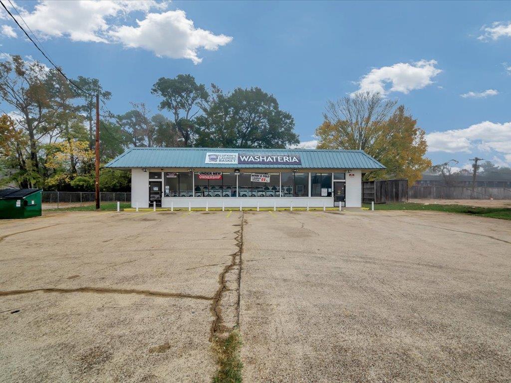 1318,1111,904 Paul Avenue