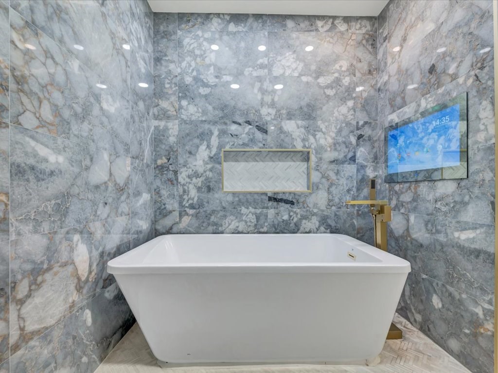 214 Westchester Street