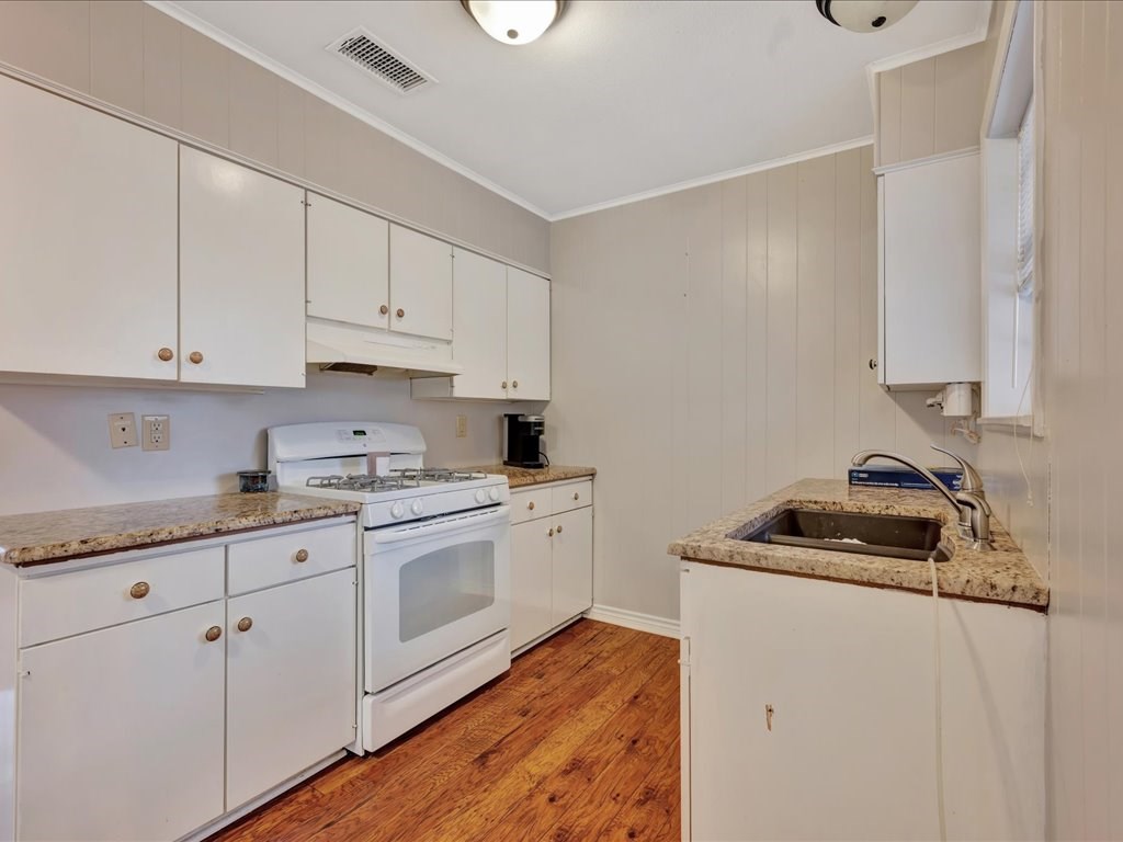 270 Long Leaf Circle