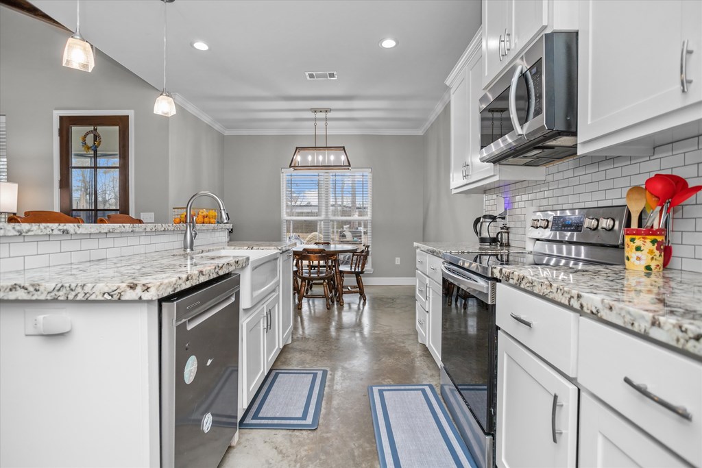 1430 Edgewood Circle