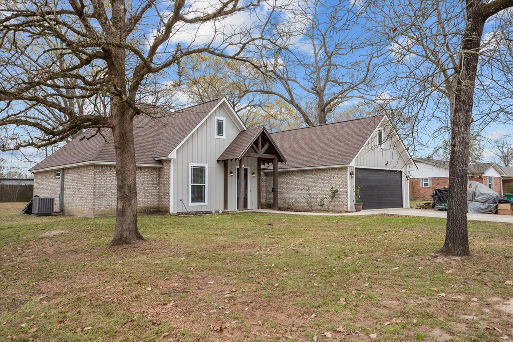 1430 Edgewood Circle