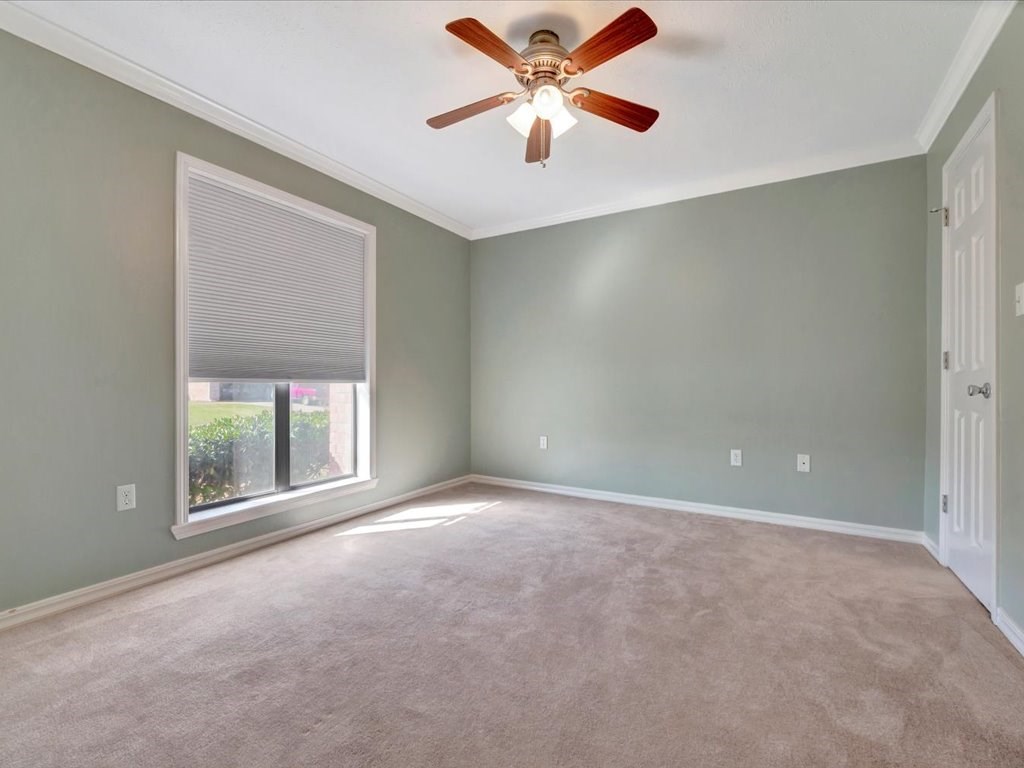 112 Gladstone Street