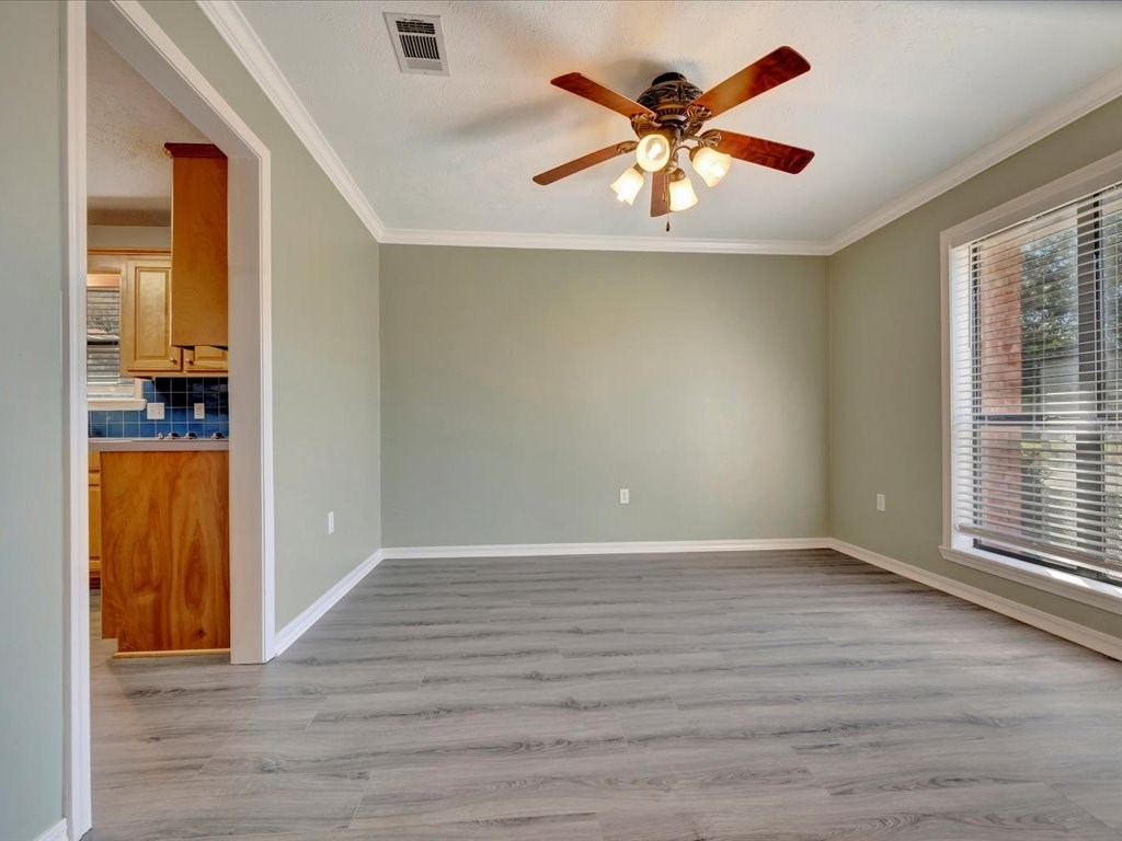 112 Gladstone Street