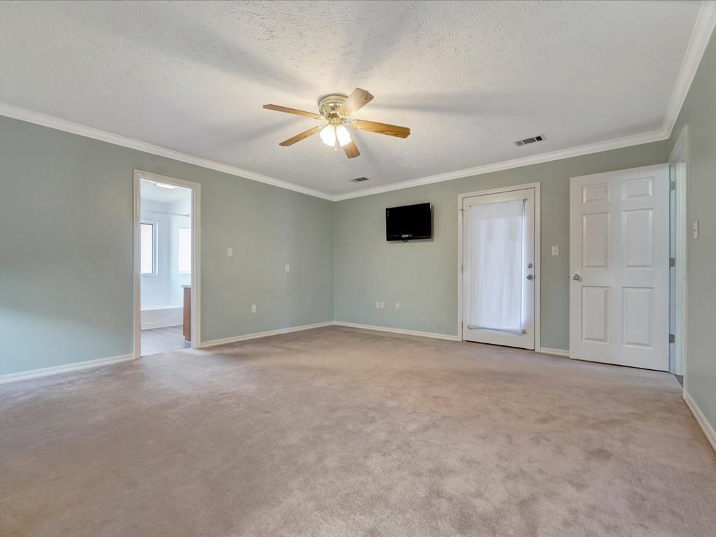 112 Gladstone Street