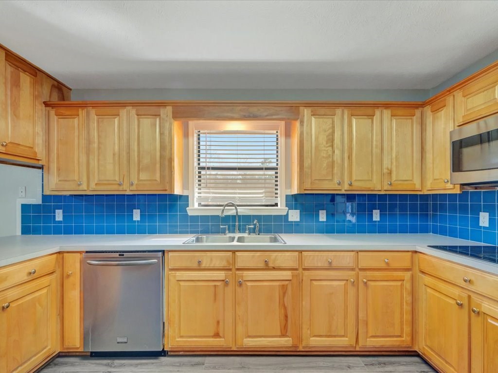 112 Gladstone Street