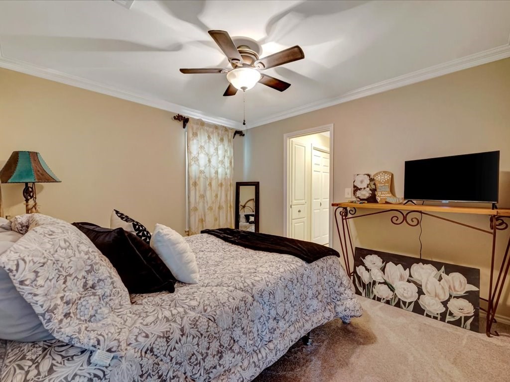 322 Oak Crest Drive
