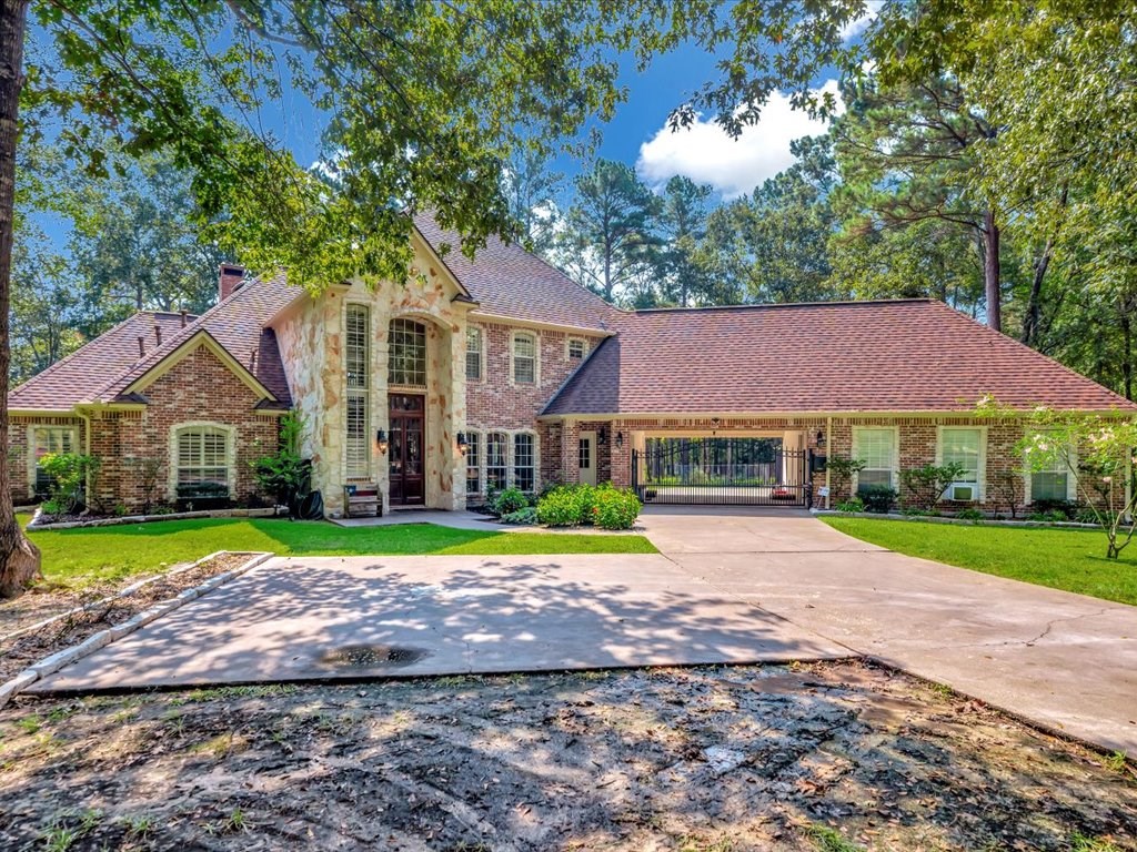 322 Oak Crest Drive