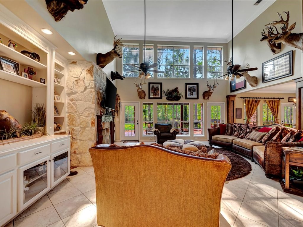 322 Oak Crest Drive