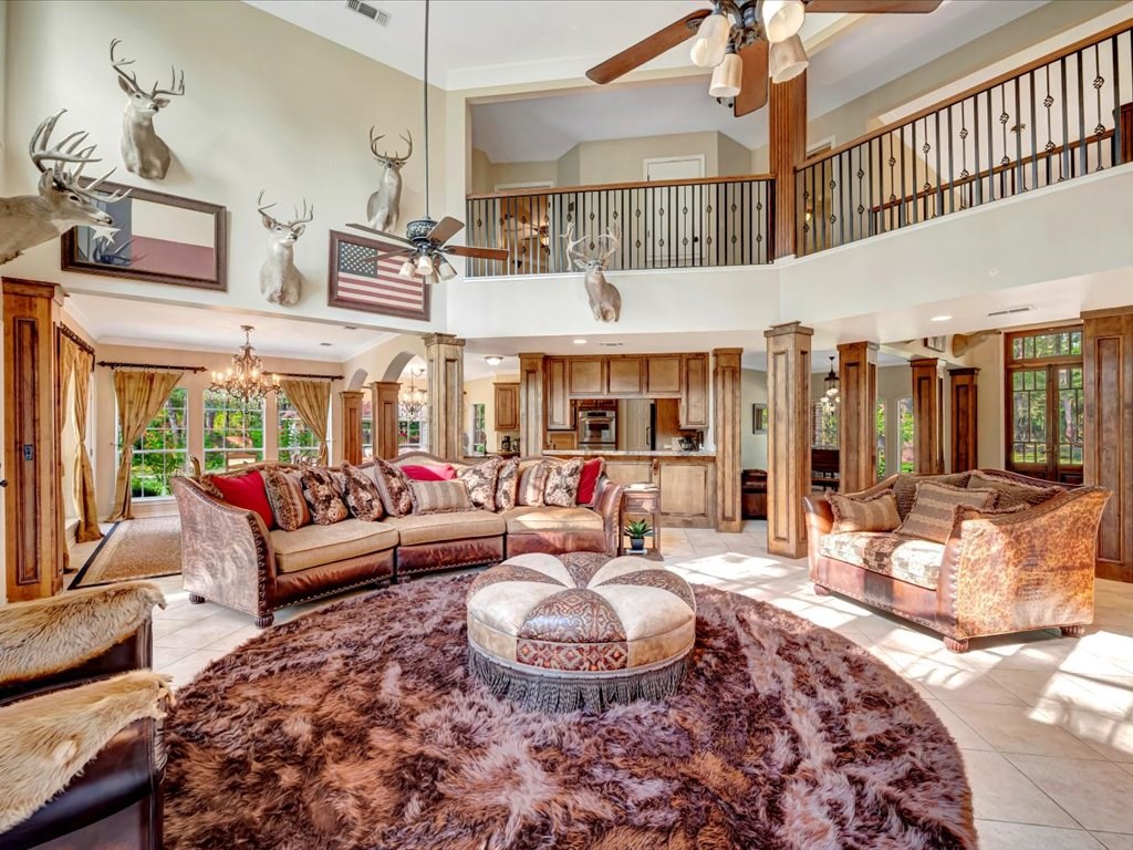 322 Oak Crest Drive