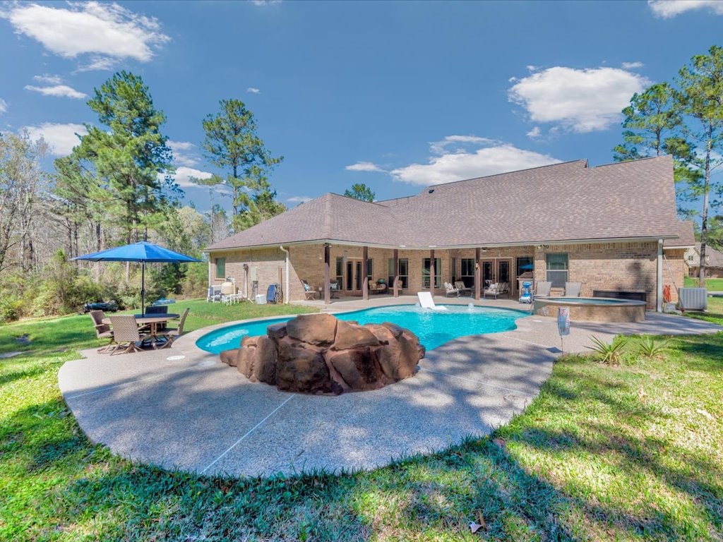 436 Westwood Loop