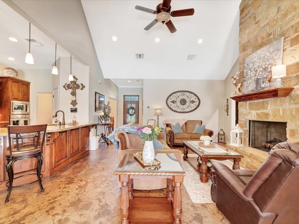 436 Westwood Loop