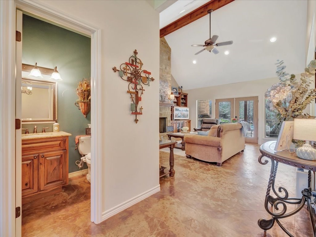436 Westwood Loop