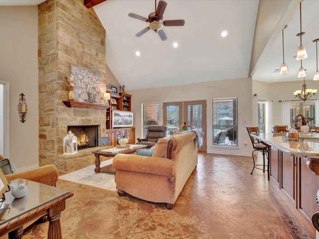 436 Westwood Loop