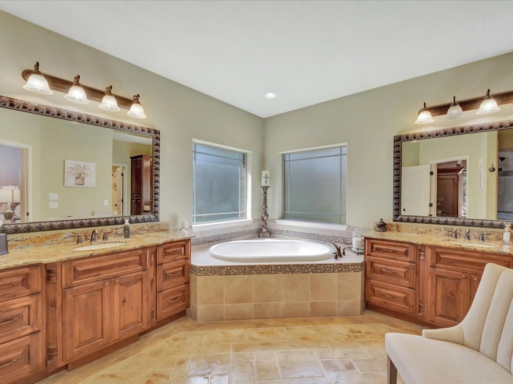 436 Westwood Loop