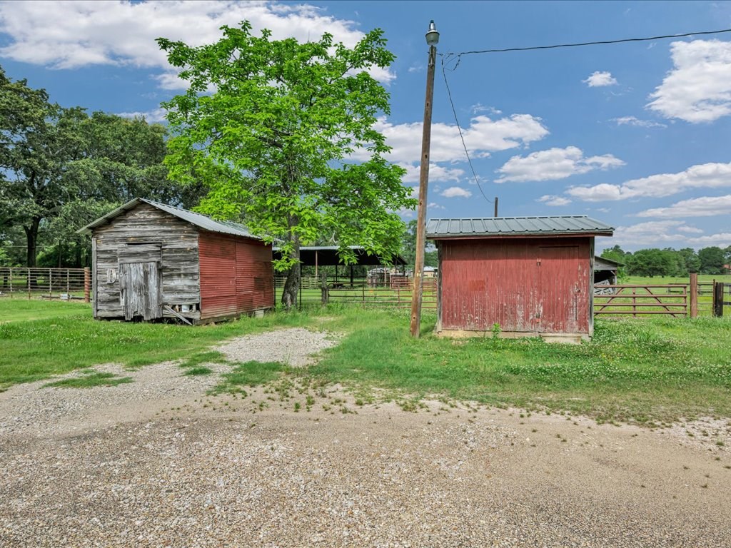 1639 East Texas Road