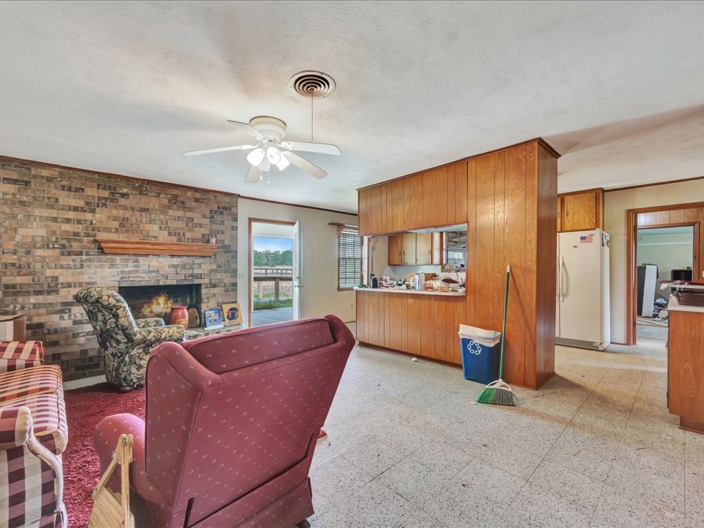 1639 East Texas Road