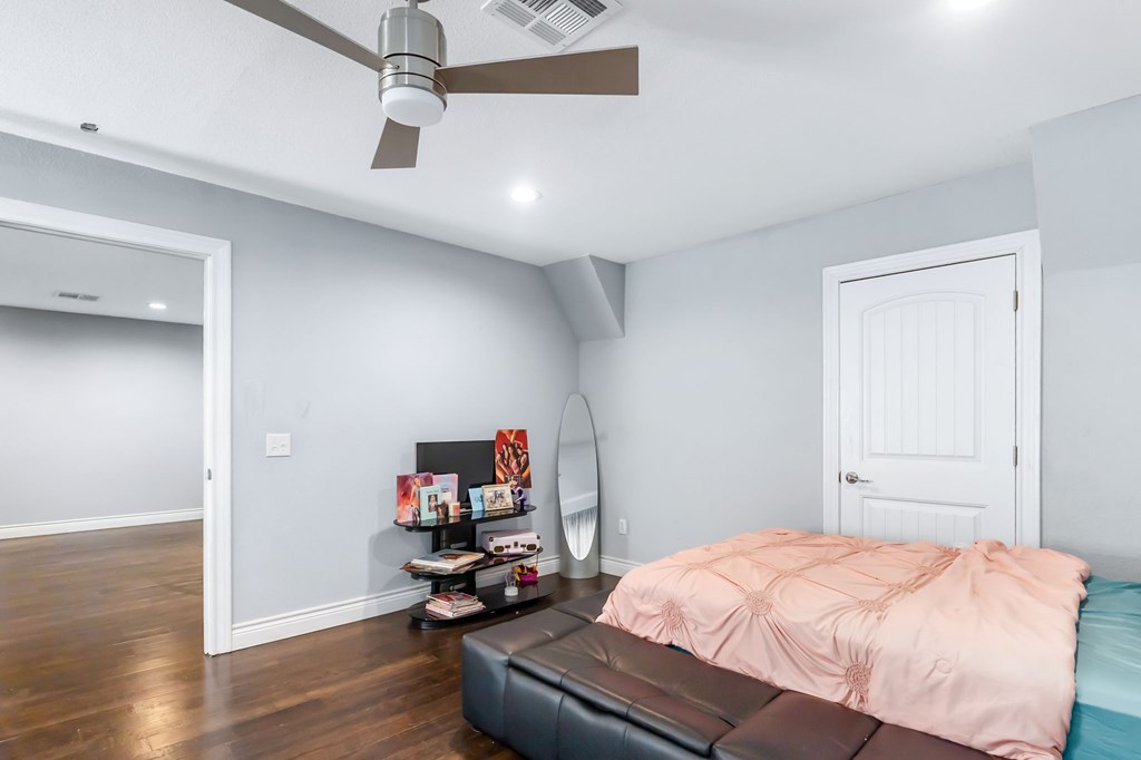 330 Oak Meadow Lane