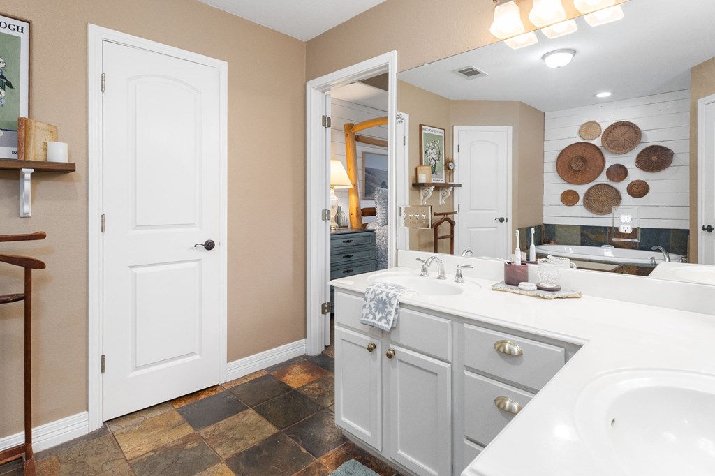 161 Plum Ridge