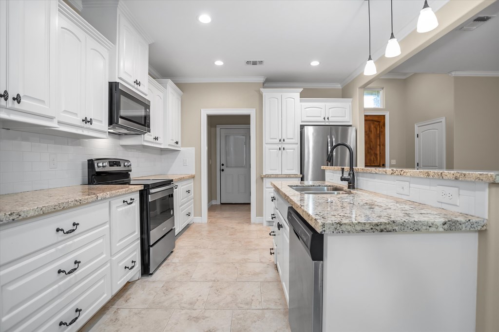207 Saddle Ridge Drive