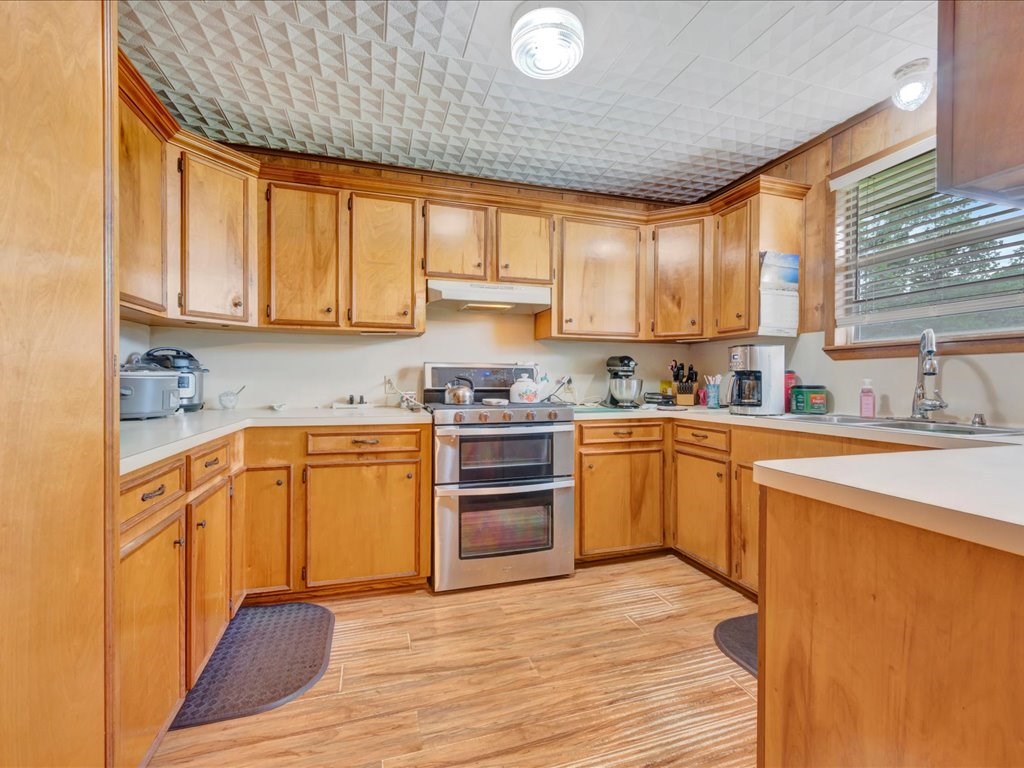 868 Bailey Road