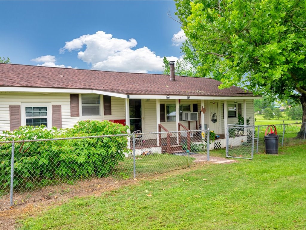 868 Bailey Road