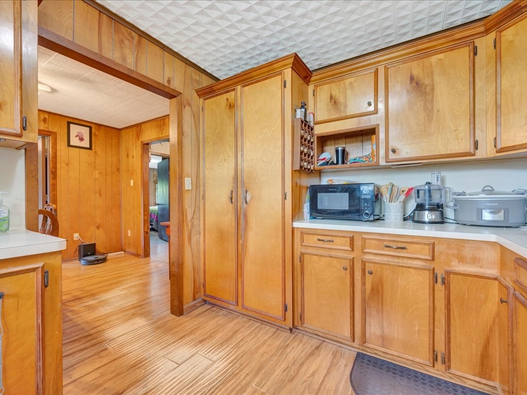 868 Bailey Road